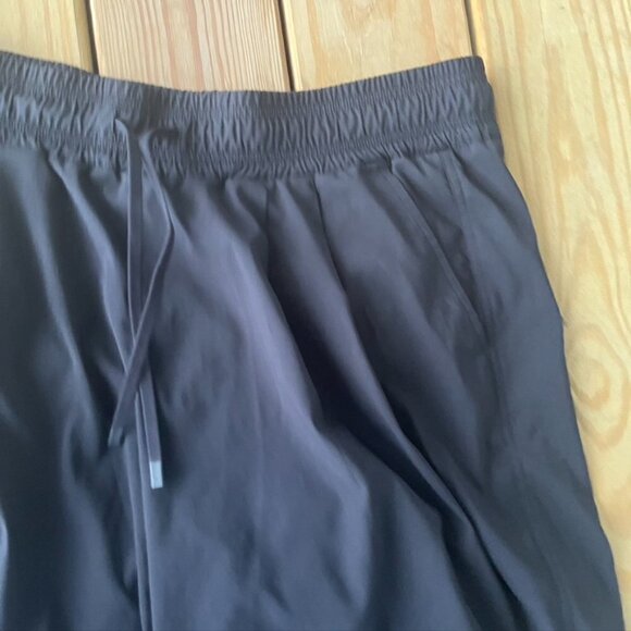 ATHLETA Revive Pant Lightweight Loose fit pant travel Black Size 16 - Picture 6 of 9